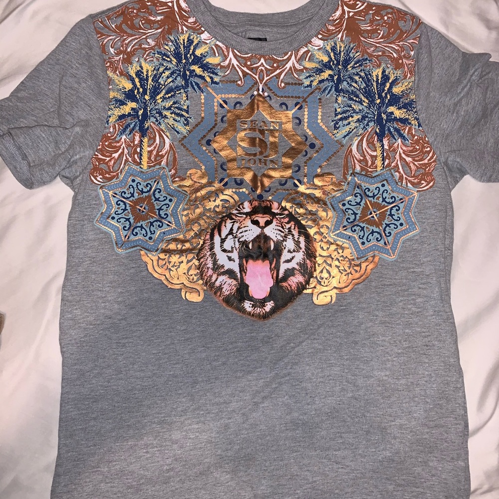 Boys Tee Sean John large